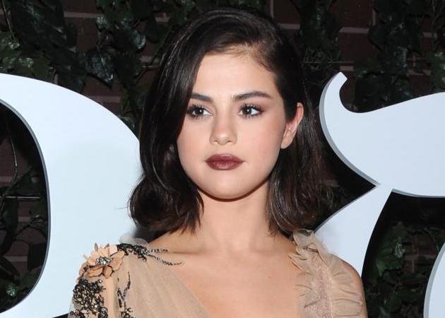 H Selena Gomez είχε τα καλύτερα beauty looks σε όλη την διάρκεια του NYFW! Sorry girls!