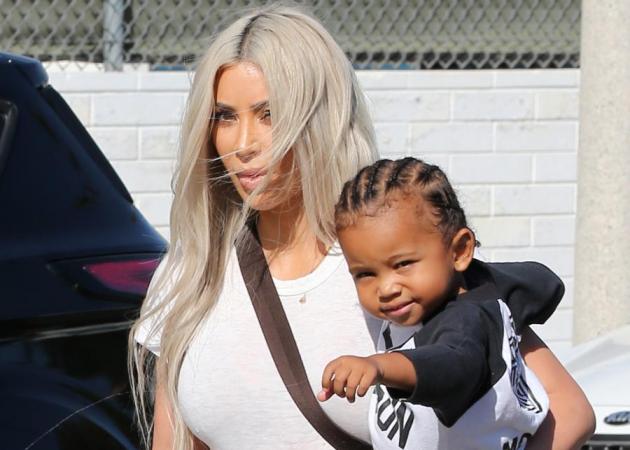 Ο γιος της Kim Kardashian και του Kanye West με cornrows!