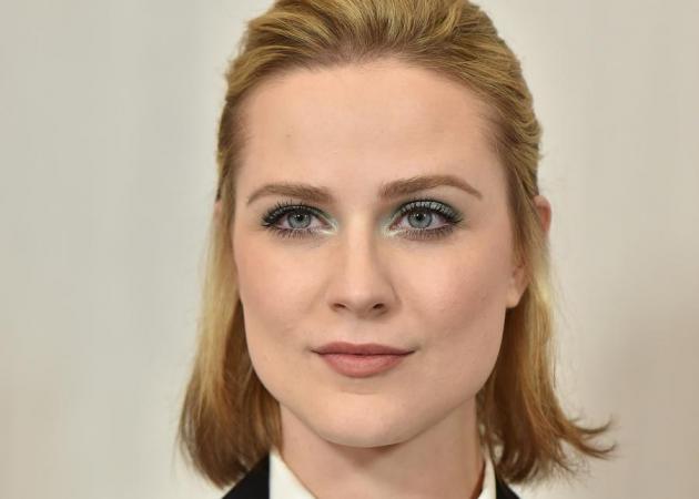 Makeup goals: η μεταλλική mint σκιά της Evan Rachel Wood!