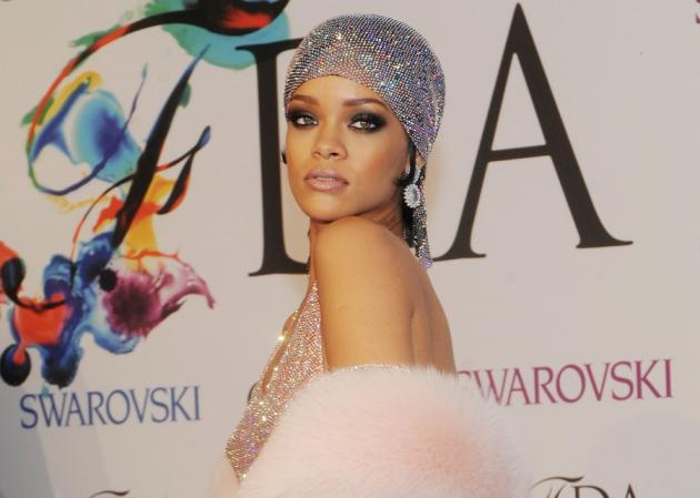 Η Rihanna βραβεύτηκε ως fashion icon της χρονιάς…