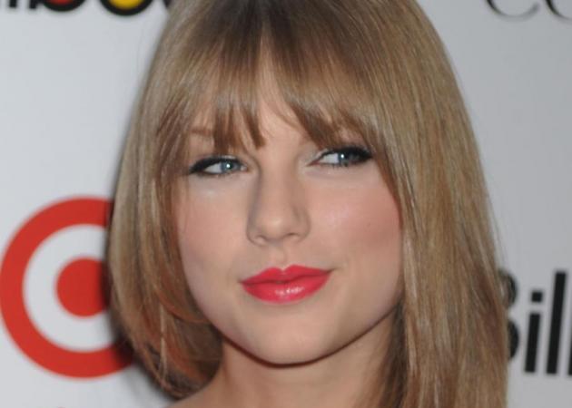 Σκέφτεσαι να κόψεις αφέλειες; Η Taylor Swift εξηγεί γιατί το έκανε (και πολλά ακόμη)!