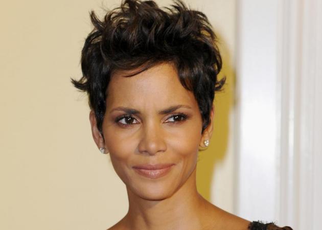 Η Halle Berry έβαλε extensions! Δες το νέο της look εδώ!