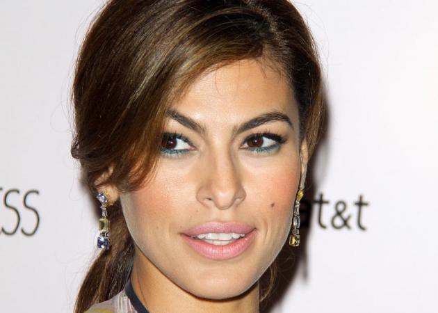 Το τέλειο beauty κόλπο που έκανε η Eva Mendes! (Και που όλες θέλουμε να αντιγράψουμε!)