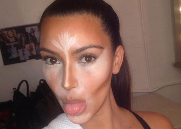 Τι είναι και πώς γίνεται το τέλειο contouring; Η Kim Kardashian μας δείχνει στο twitter της!
