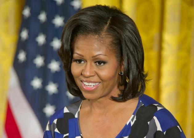 Η Michelle Obama έκοψε αφέλειες! Δες εδώ το νέο της look!