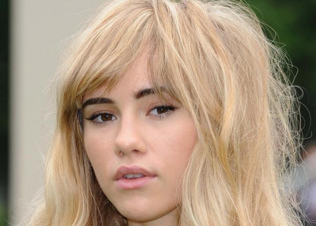 Η Suki Waterhouse είναι η επόμενη Cara Delevingne! Και το νέο πρόσωπο του αρώματος Burberry!