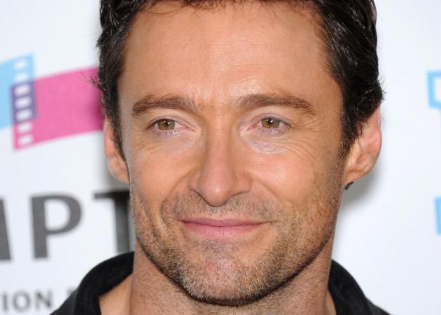 Ο Hugh Jackman δίνει beauty συμβουλές! Γιατί πρέπει να φοράμε κάθε μέρα αντηλιακό;