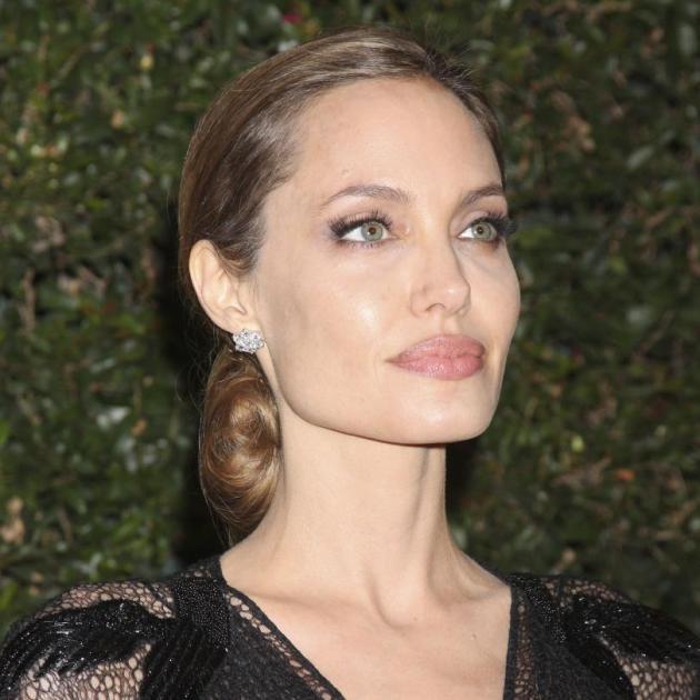 5 | Ιδανικά χείλη και ζυγωματικά: Angelina Jolie