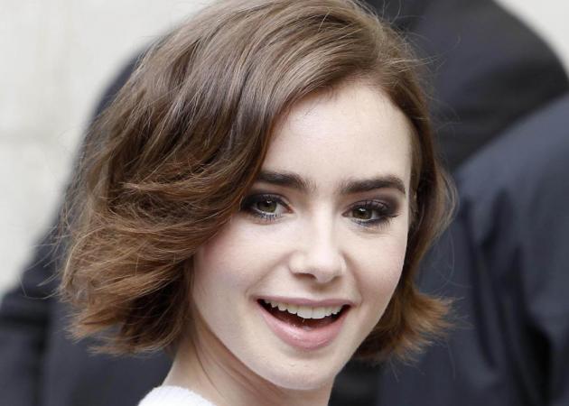 Η Lily Collins δίνει την καλύτερη beauty συμβουλή που ακούσαμε τελευταία!