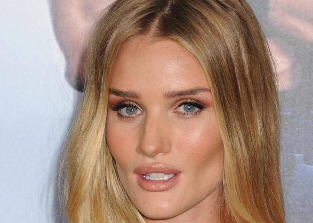 Η Rosie Huntington-Whiteley έκάνε μόλις μια τεράστια αλλαγή στην εμφάνισή της!