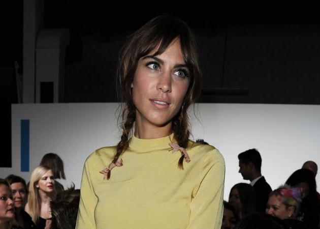 Βρίσκεις τα pigtails παιδικά; Αυτές οι photos της Alexa Chung θα σε κάνουν να το ξανασκεφτείς!