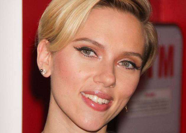 Η Scarlett Johannson ξύρισε τα μαλλιά της και είναι κούκλα!