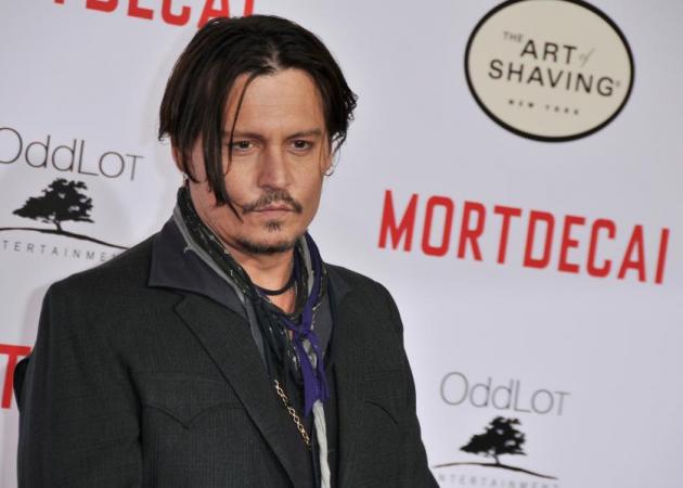 We love you Johnny! Δες την πρώτη καμπάνια του Johnny Depp για άρωμα!