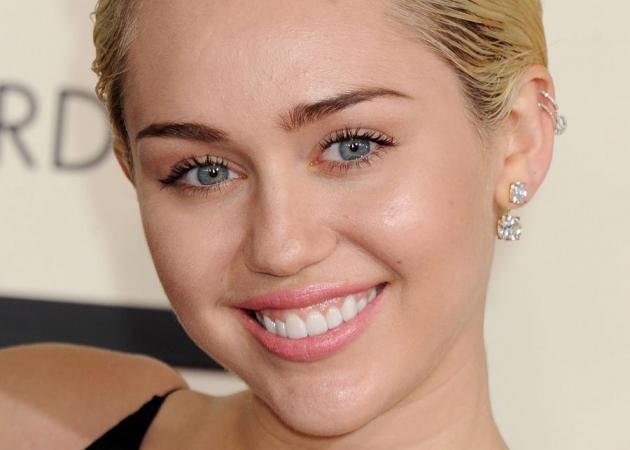 No, you didn’t! Η Miley Cyrus ανέβασε την πιο αποκρουστική beauty photo!