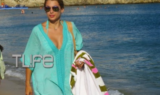 Κωνσταντίνα Σπυροπούλου: Συνεχίζει τις διακοπές της στη Μύκονο! Φωτογραφίες