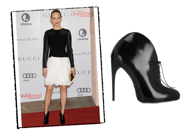 Θέλω τα ankle boots της Amber Valletta!