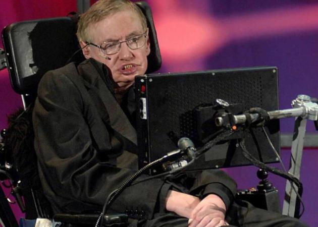 Στο νοσοκομείο ο Stephen Hawking