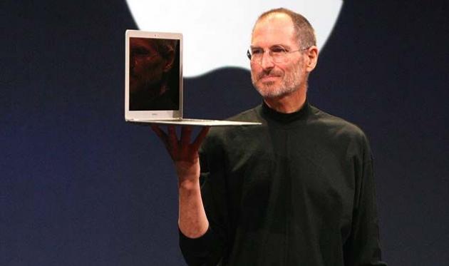 H βιολογική μητέρα του Steve Jobs αγνοεί το θάνατο του