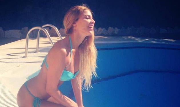 Κατερίνα Στικούδη: Βουτιά στην πισίνα και βόλτες στη Θεσσαλονίκη!