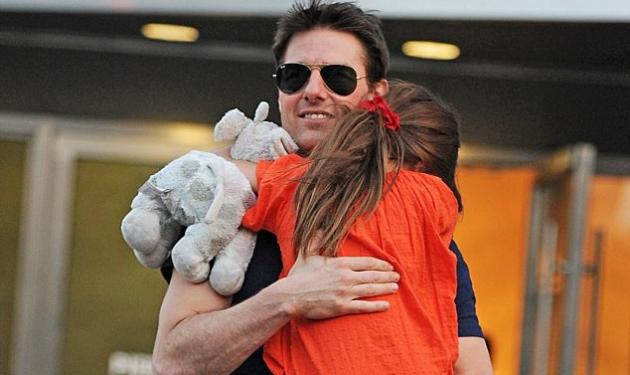 Tom Cruise: Μετά από τρεις μήνες, ξανακάνει διακοπές με την μικρή Suri! Φωτογραφίες