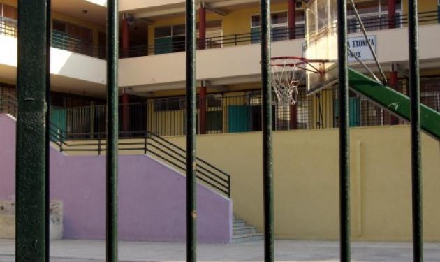 Θεσσαλονίκη: Νεκρός 14χρονος μαθητής σε σχολείο – Σκοτώθηκε την ώρα που έπαιζε μπάσκετ!