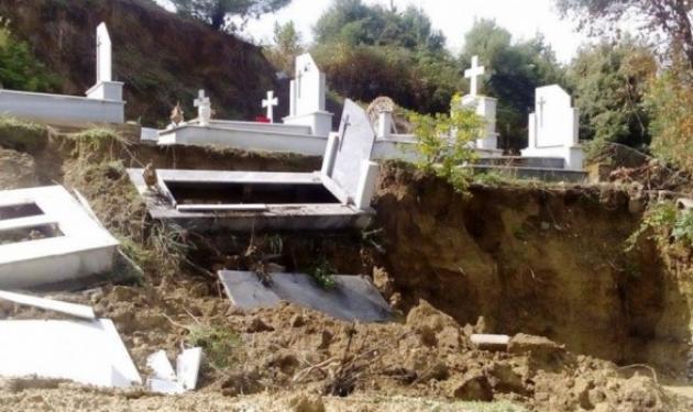 Κέρκυρα: Άνοιξαν οι τάφοι από την κακοκαιρία