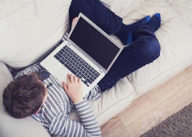 Τεχνολογία: Πέντε βήματα για να μειώσεις το χρόνο που περνά το παιδί στον υπολογιστή