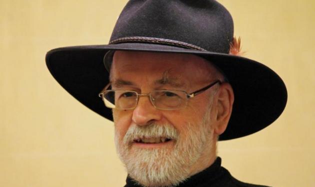 Πέθανε ο αγαπημένος συγγραφέας Terry Pratchett