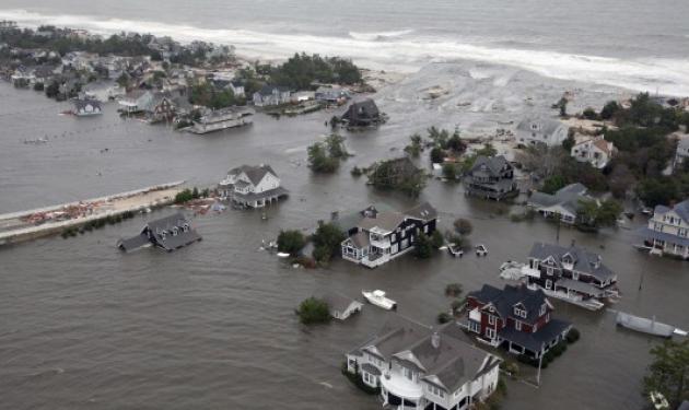 Καταστροφή και πένθος μετά τον τυφώνα Sandy – Τουλάχιστον 48 οι νεκροί