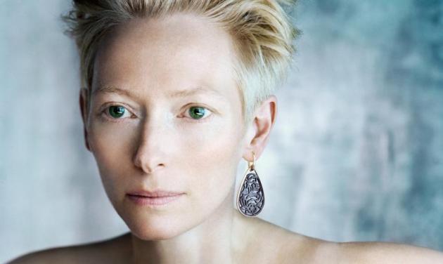 Αγνώριστη η ηθοποιός Tilda Swinton! Δες τη μεταμόρφωσή της!