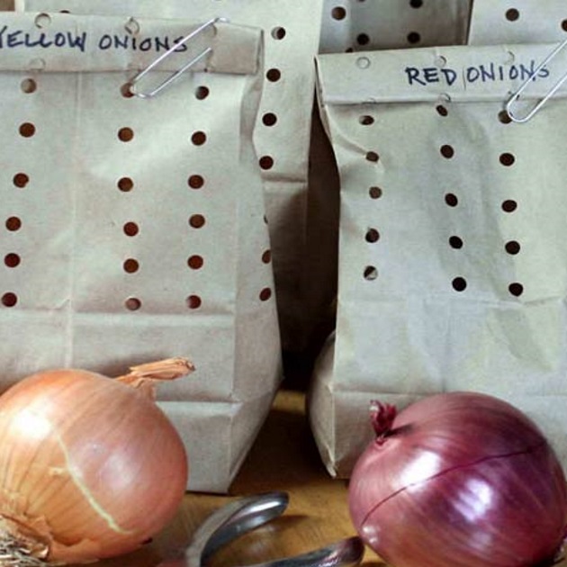 Πώς να αποθηκεύσεις τα κρεμμύδια και τα σκόρδα σου