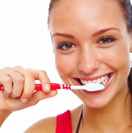 Απλή ή ηλεκτρική οδοντόβουρτσα;
