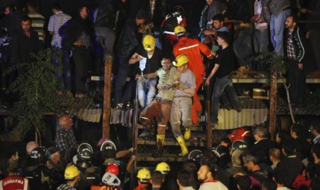 Βαρύ πένθος στην Τουρκία – 201 οι νεκροί από την έκρηξη σε ορυχείο