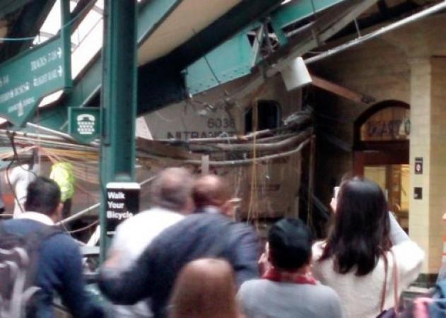 1 νεκρός, 75 τραυματίες στο σιδηροδρομικό δυστύχημα στο Χόμποκεν – Το τρένο δεν μπορούσε να “κόψει” ταχύτητα