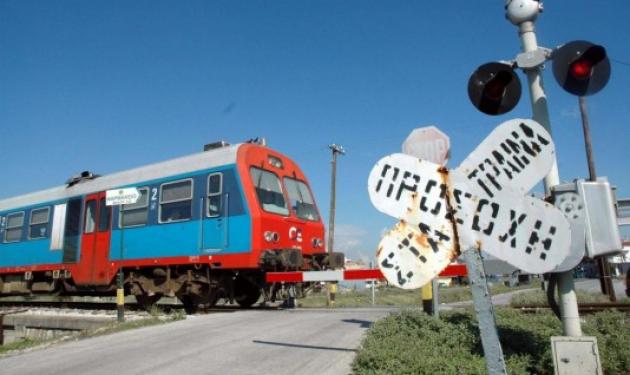 Τρεις νεκροί σε σύγκρουση τρένου με ΙΧ στη Θεσσαλονίκη!