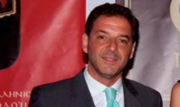 Eλεύθερος ο κοσμηματοπώλης Γ. Τσαγκαράκης. Κατηγορείται ότι είχε προσλάβει αστυνομικό να παρακολουθεί τη γυναίκα του