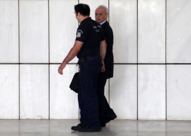 “Άστραψε και βρόντηξε” ο Άκης με την καθυστέρηση της αποφυλάκισης του! “Στο πόδι” ο Κορυδαλλός από τις φωνές του