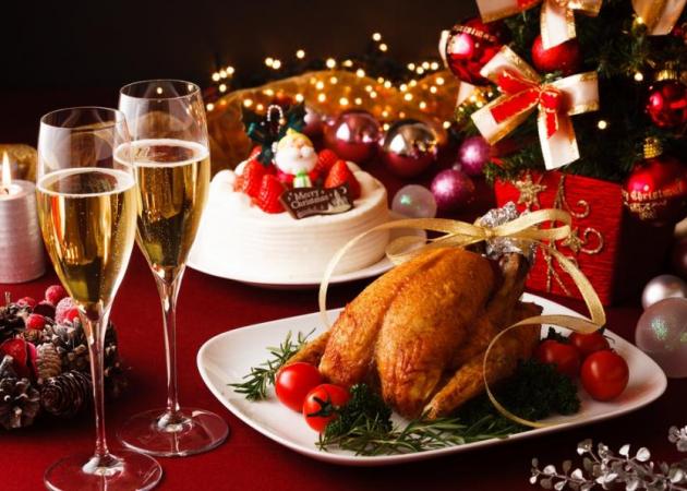 Έφαγες πολύ στο χριστουγεννιάτικο τραπέζι; Δες τι πρέπει να κάνεις!