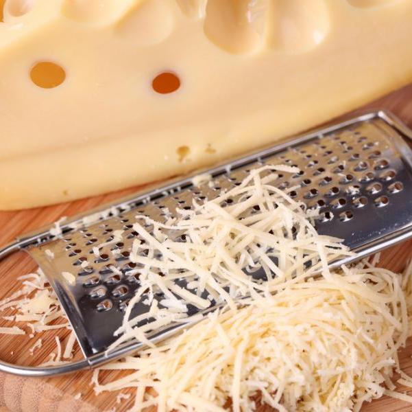 Ένα μυστικό για το τρίψιμο του τυριού!