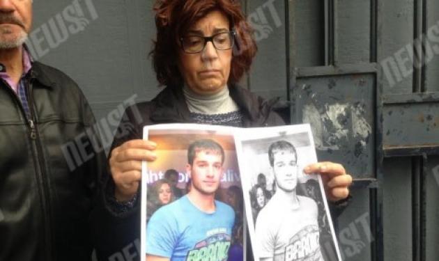 Συγκινεί η μητέρα του αγνοούμενου Βαγγέλη Γιακουμάκη! Μεγάλη κινητοποίηση στην Αθήνα