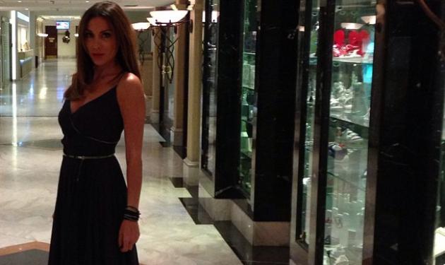 Δ. Βανδή: Με υπέροχο μαύρο φόρεμα σε φιλανθρωπικό γκαλά στην Κύπρο! Φωτογραφίες