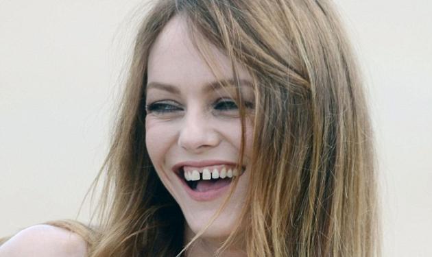 Η Vanessa Paradis μας δείχνει το χαμόγελό της μετά τις φήμες χωρισμού!