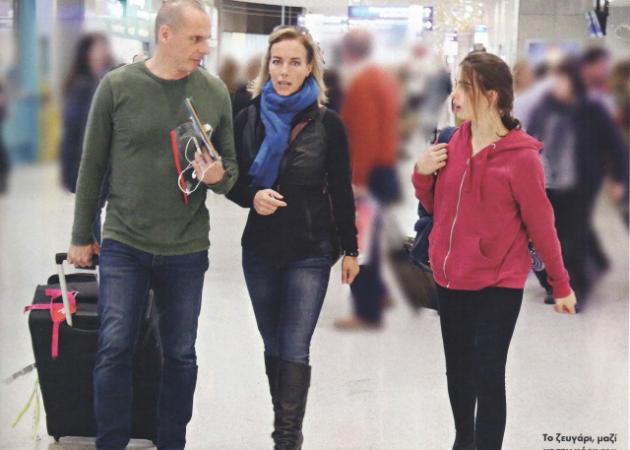 Γιάνης Βαρουφάκης: Με την Δανάη στο αεροδρόμιο για να υποδεχτεί την κόρη του!