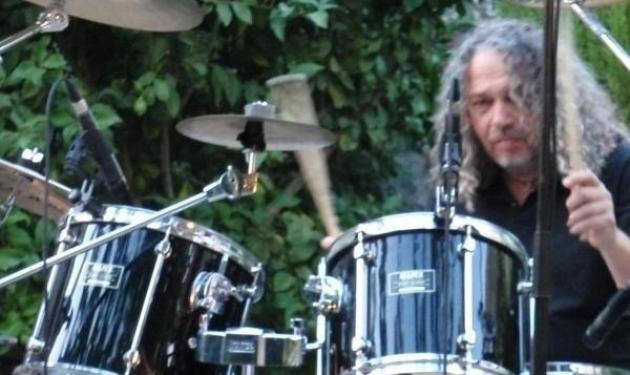 Πέθανε ο μουσικός και ραδιοφωνικός παραγωγός 57χρονος Βαγγέλης Βέκιος