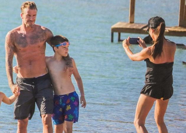 Victoria Beckham: “Αγαπάμε την Ελλάδα” – Νέες φωτογραφίες από τις διακοπές τους στη χώρα μας!