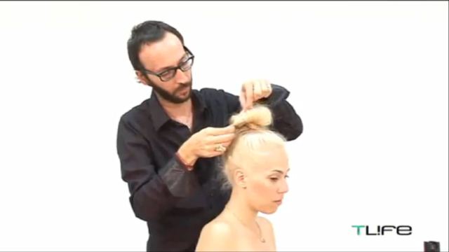 Πώς να κάνεις το τέλειο top knot!