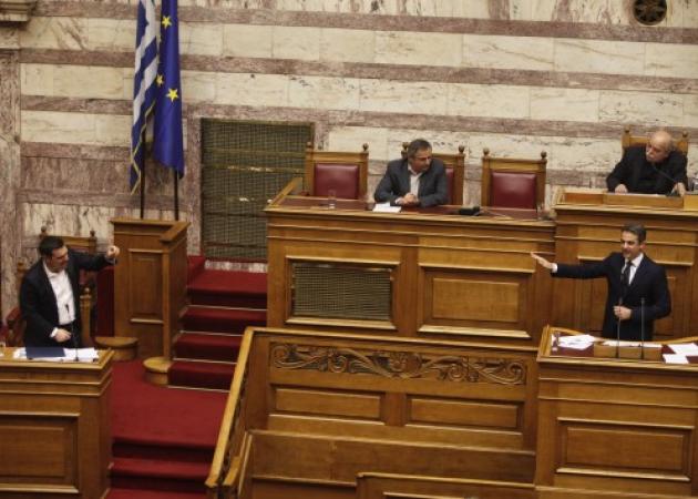 Σκοτωμοί στη Βουλή για τη διαφθορά χωρίς ονόματα και σκάνδαλα – Πρωτοφανείς χαρακτηρισμοί, ύβρεις και τσαμπουκάδες