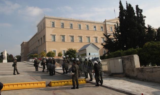Μπαράζ τρόμου στην Αθήνα από τα “δέματα-βόμβες” – Αποδέκτης και ο Μπερλουσκόνι
