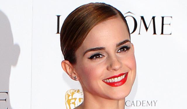 Η εκθαμβωτική Emma Watson και το “ατύχημα” που αποκάλυψε το στήθος της!