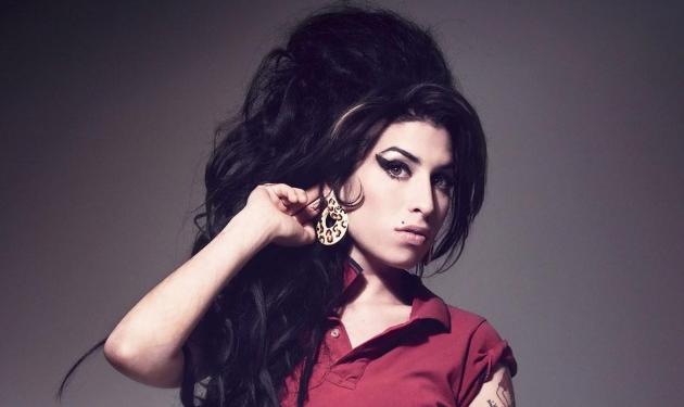 Amy Winehouse: Συγκλονιστικό video με την τραγουδίστρια να ερμηνεύει a capella το “Back to black”!